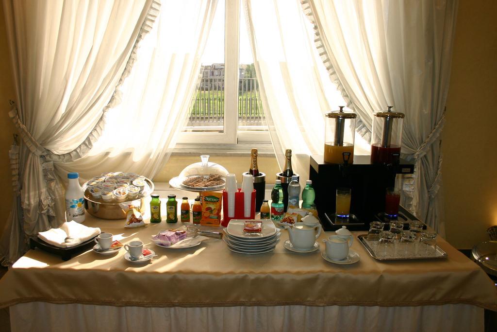 Hotel Luxor Casoria Bagian luar foto