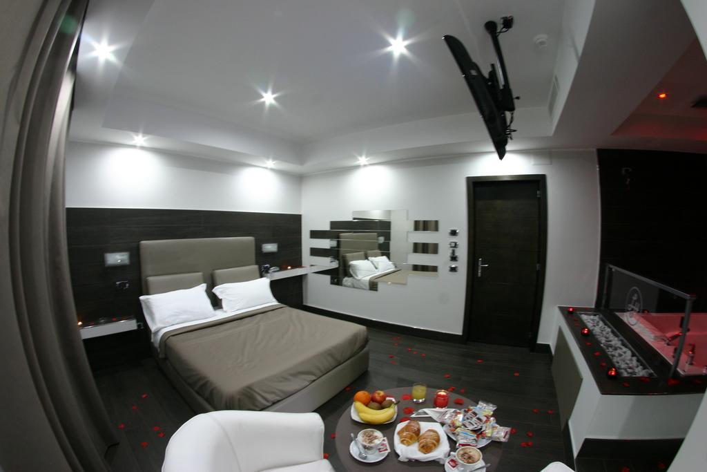 Hotel Luxor Casoria Bagian luar foto